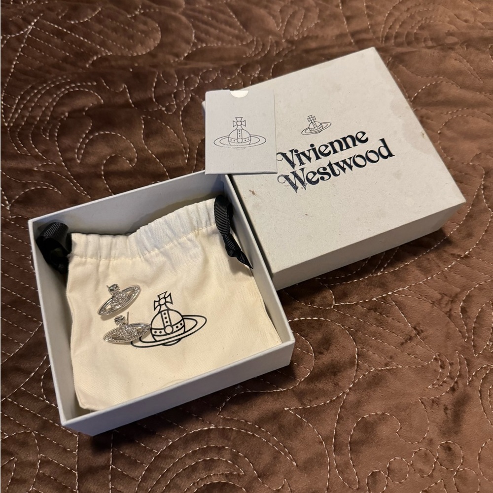 Vivienne Westwood Cream Box with Logo Pouch